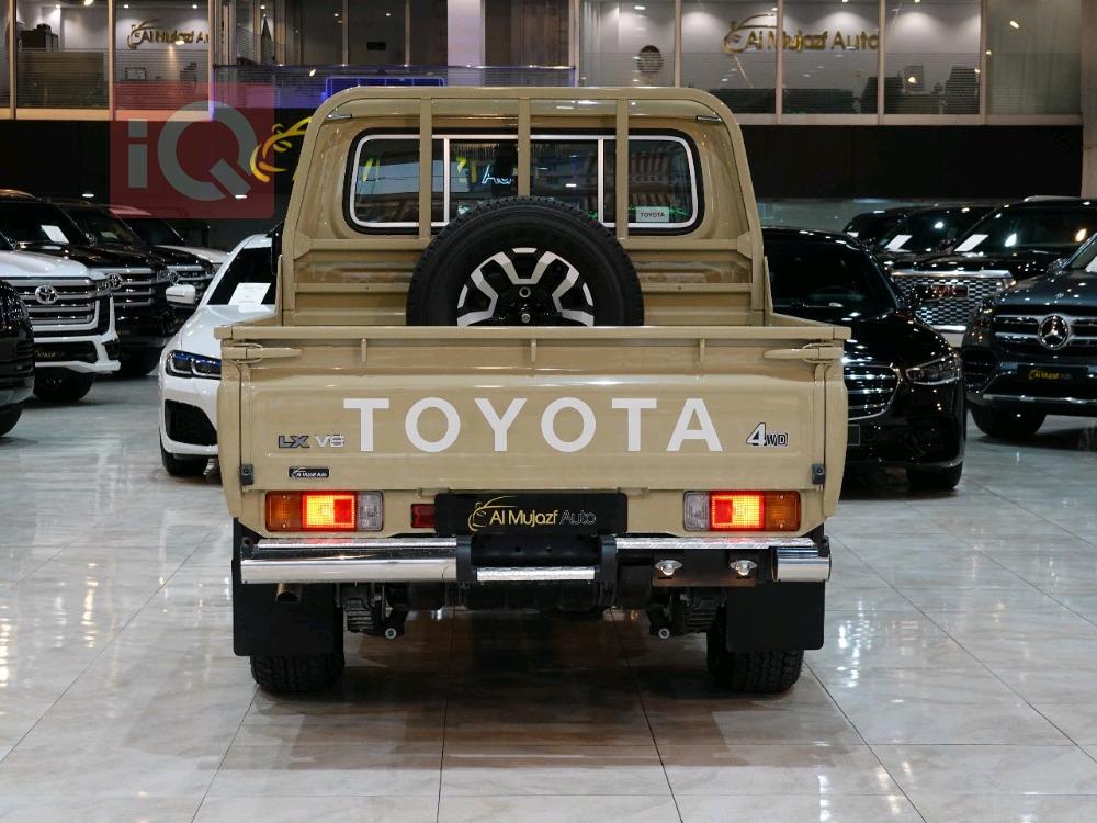 Toyota Land Cruiser Pickup